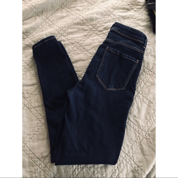 NWOT: Zara High Waisted Jeans - Deep blue wash - Picture 3 of 3